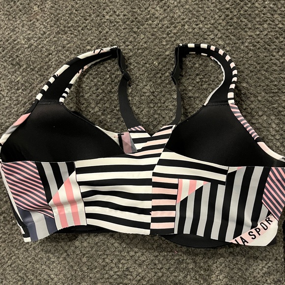 Victoria's Secret Black and Pink Striped Sports Bra Women’s Size 36DDD - Picture 4 of 6